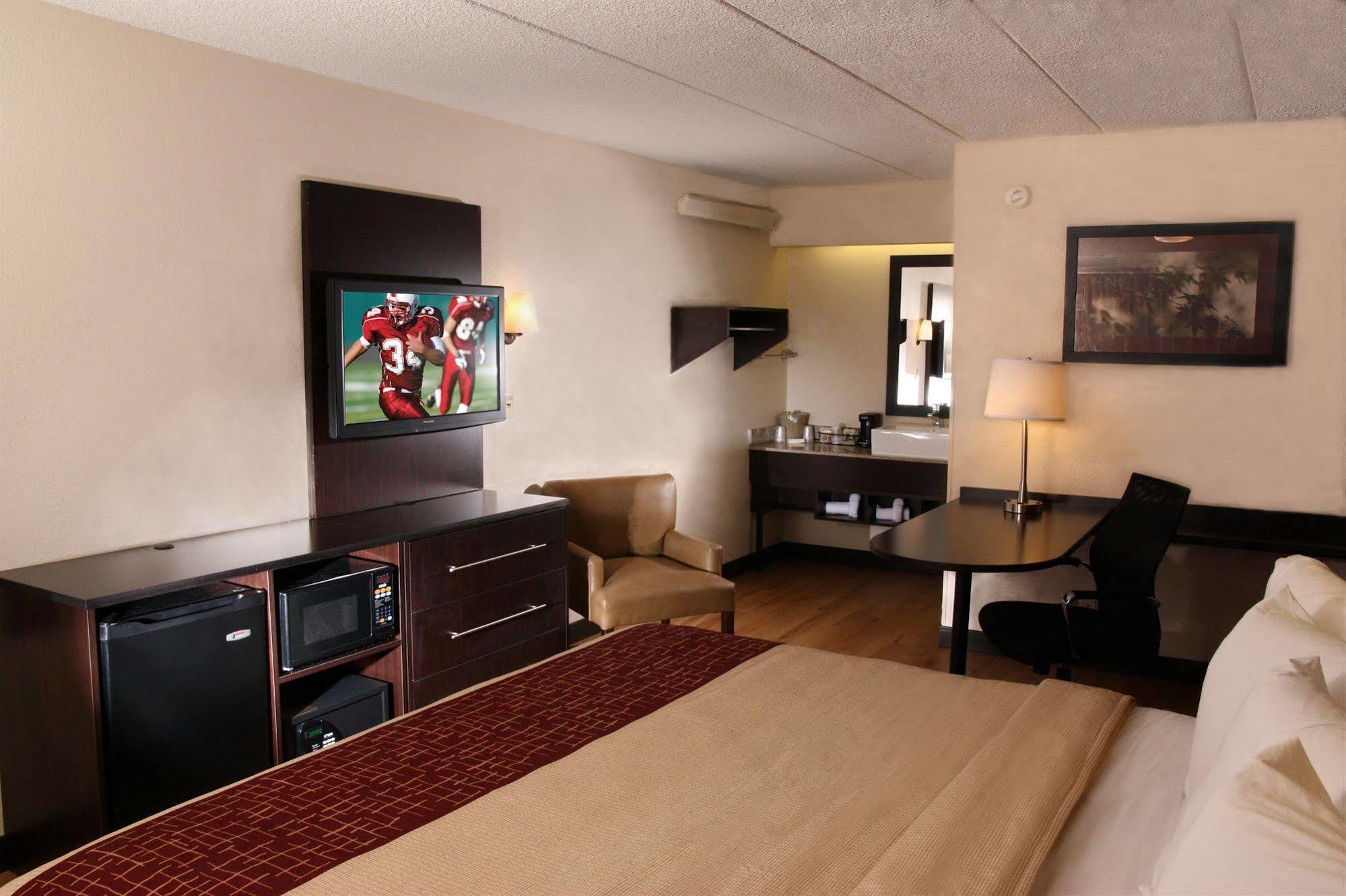 Red Roof Inn Plus+ Columbus-Ohio State University Osu Extérieur photo